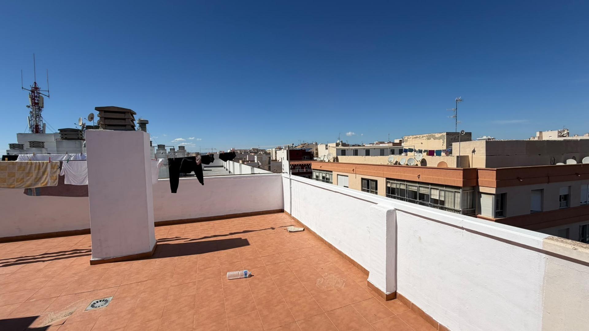 For sale - 2 Bedroom 1 Bathroom Apartment in Torrevieja - Playa Del Cura  - Alicante