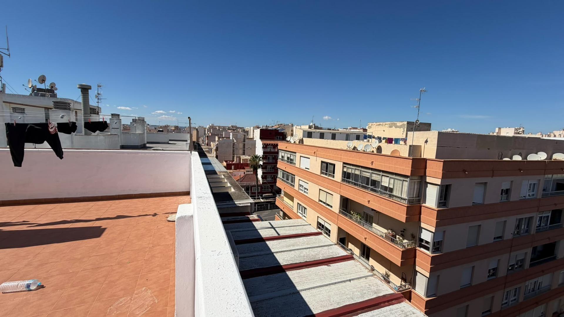 For sale - 2 Bedroom 1 Bathroom Apartment in Torrevieja - Playa Del Cura  - Alicante