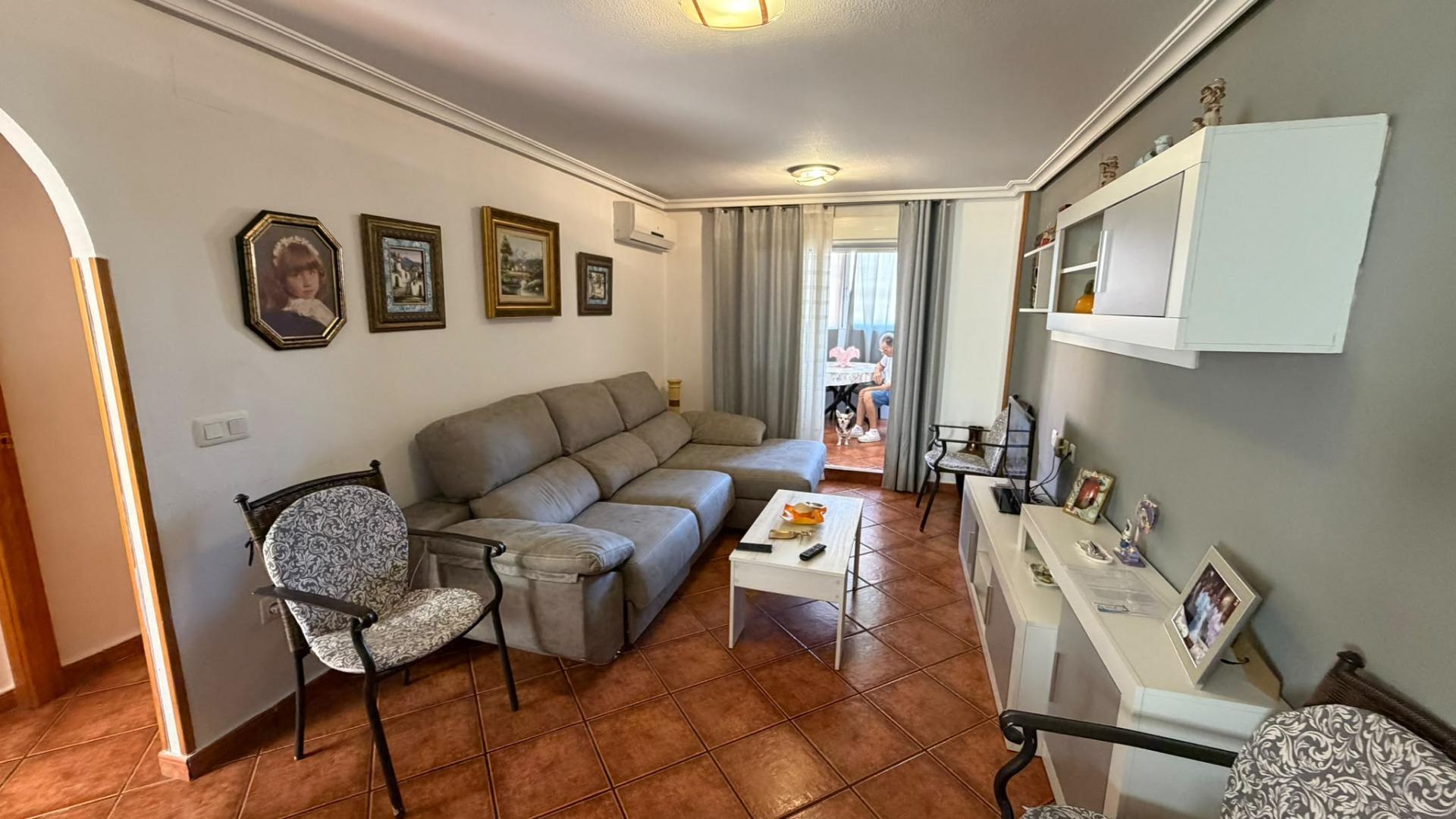 For sale - 2 Bedroom 1 Bathroom Apartment in Torrevieja - Playa Del Cura  - Alicante