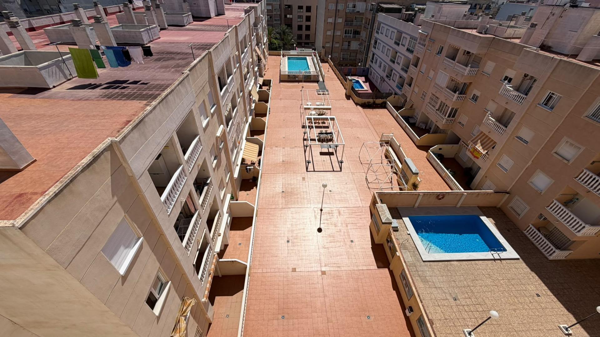 For sale - 2 Bedroom 1 Bathroom Apartment in Torrevieja - Playa Del Cura  - Alicante
