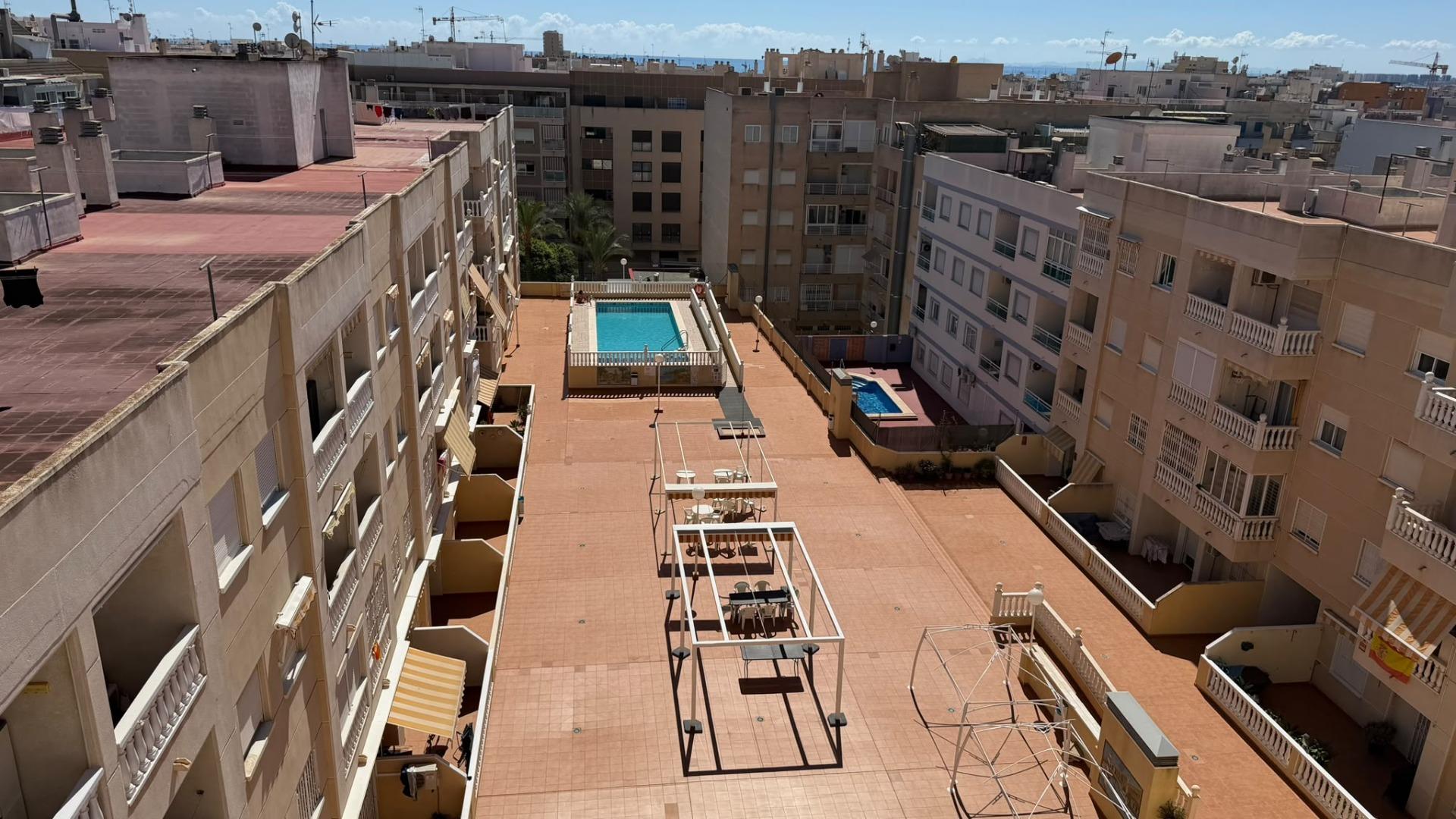 For sale - 2 Bedroom 1 Bathroom Apartment in Torrevieja - Playa Del Cura  - Alicante