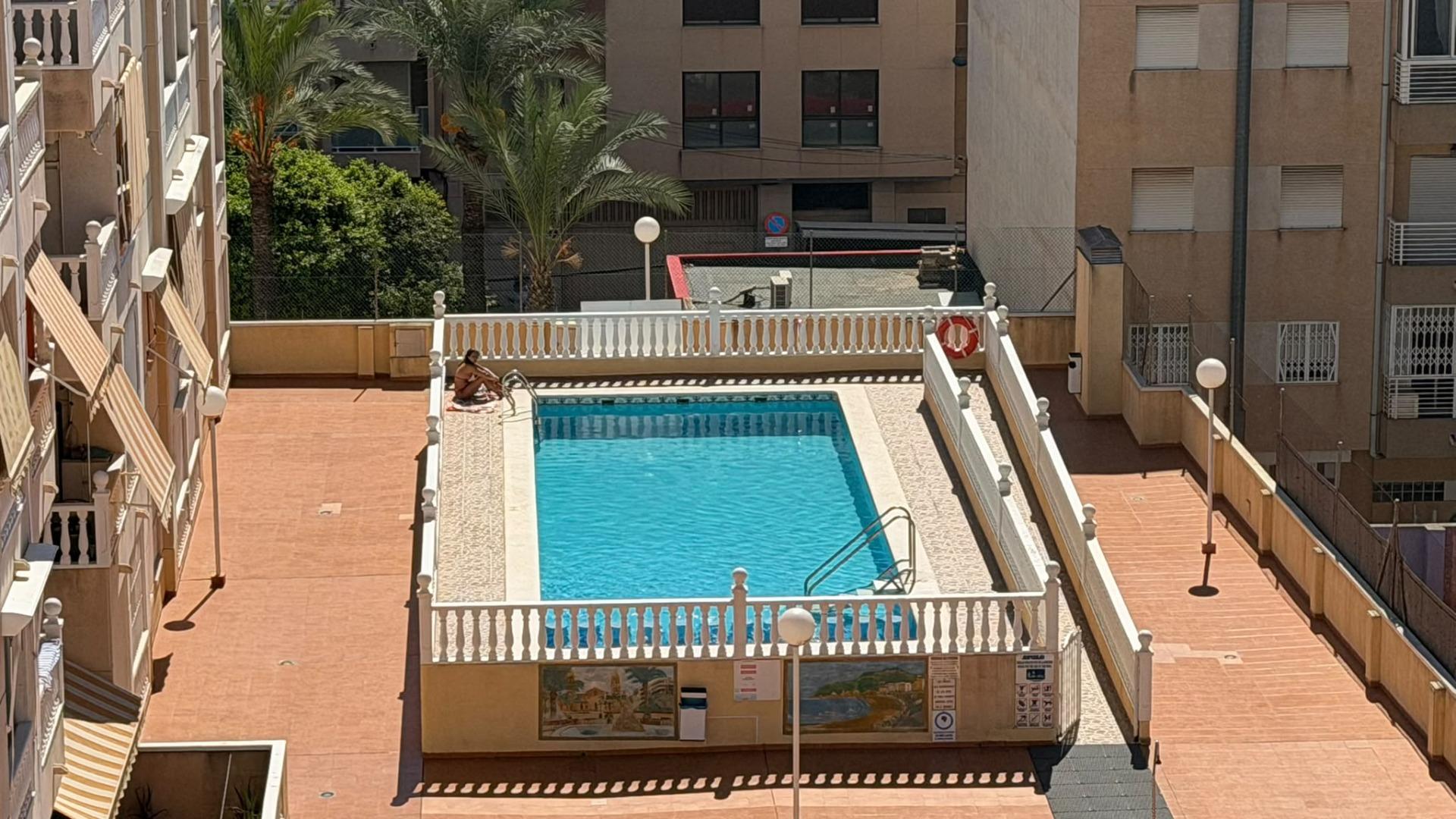 For sale - 2 Bedroom 1 Bathroom Apartment in Torrevieja - Playa Del Cura  - Alicante