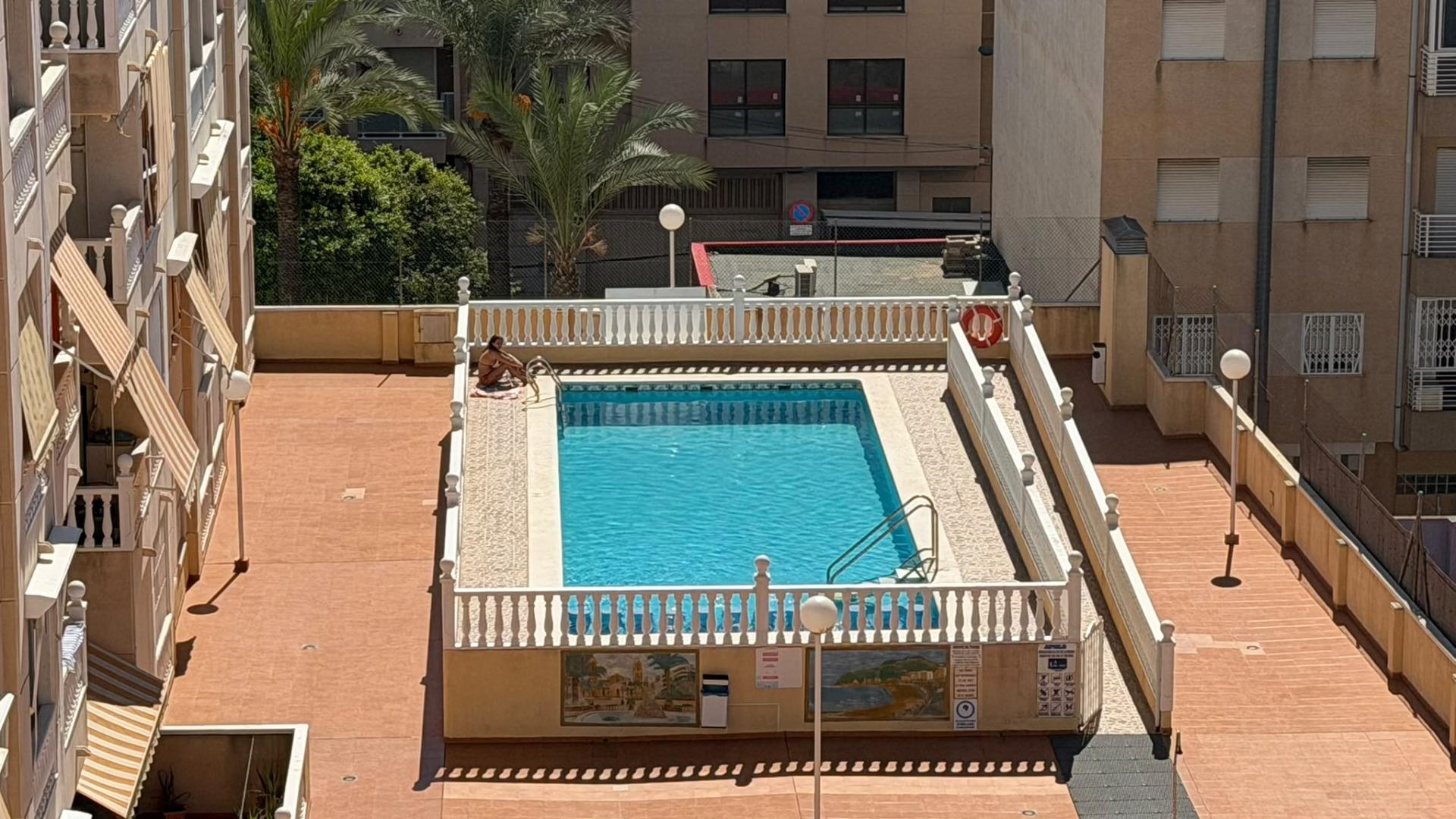 For sale - 2 Bedroom 1 Bathroom Apartment in Torrevieja - Playa Del Cura  - Alicante