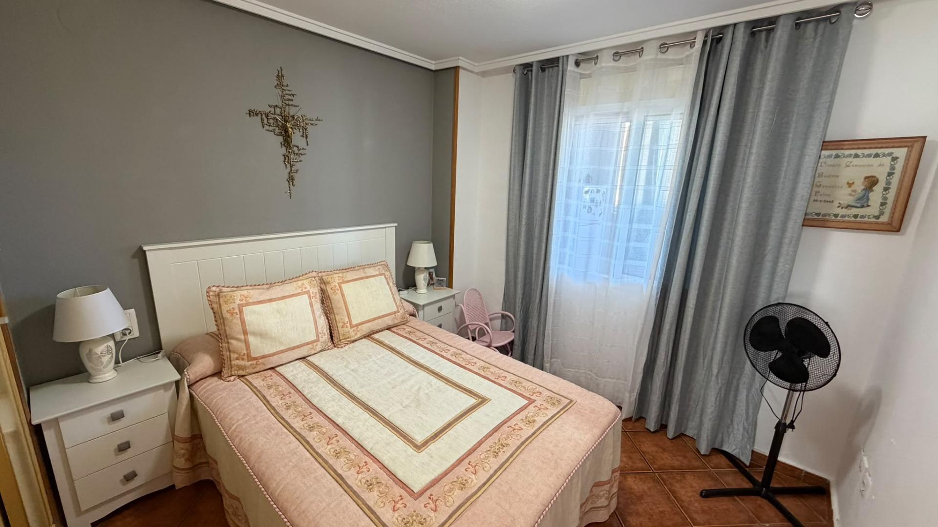 For sale - 2 Bedroom 1 Bathroom Apartment in Torrevieja - Playa Del Cura  - Alicante