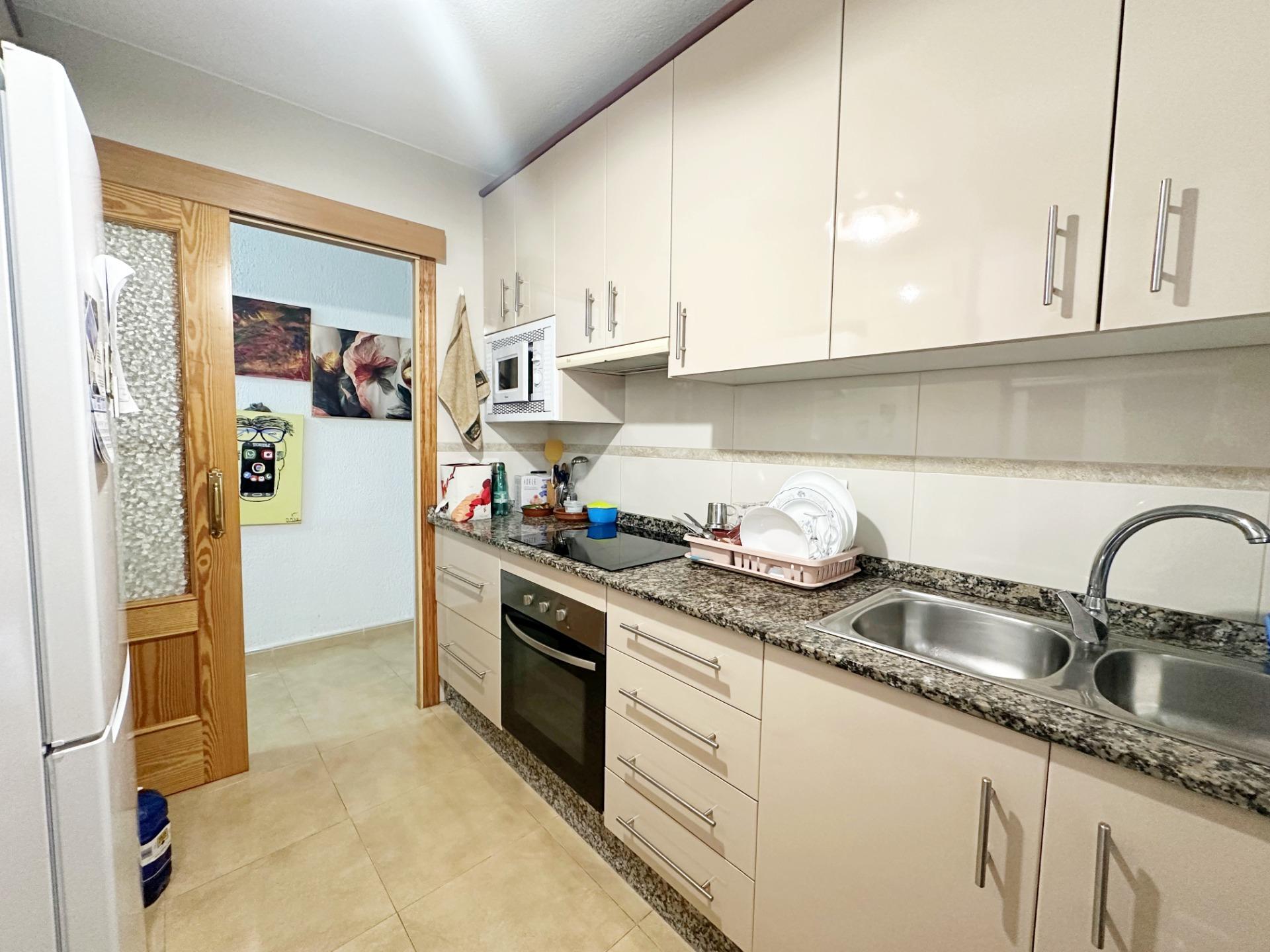For sale - 3 Bedroom 1 Bathroom Apartment in Torrevieja - Playa De Los Naufragos  - Alicante