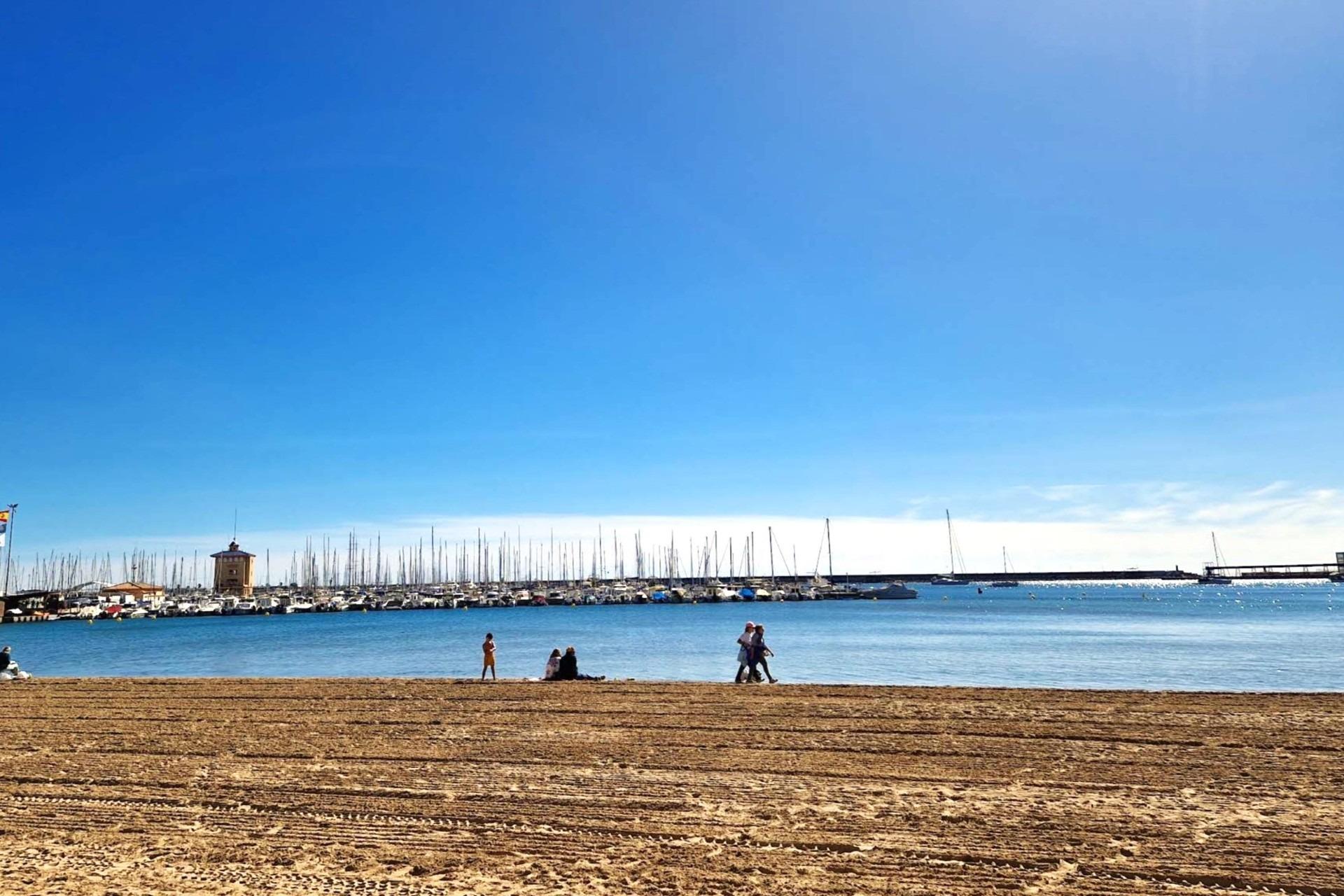 For sale - 2 Bedroom 1 Bathroom Apartment in Torrevieja - PARQUE DE LAS NACIONES  - Alicante