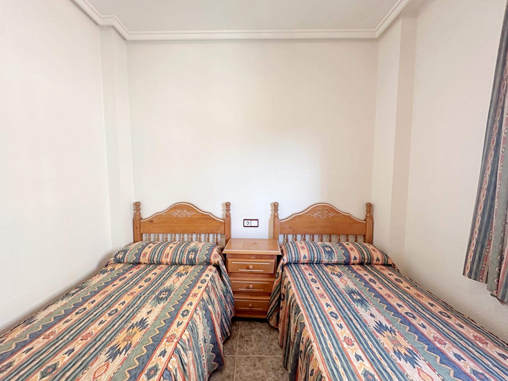 For sale - 2 Bedroom 1 Bathroom Apartment in Torrevieja - Playa Del Cura  - Alicante