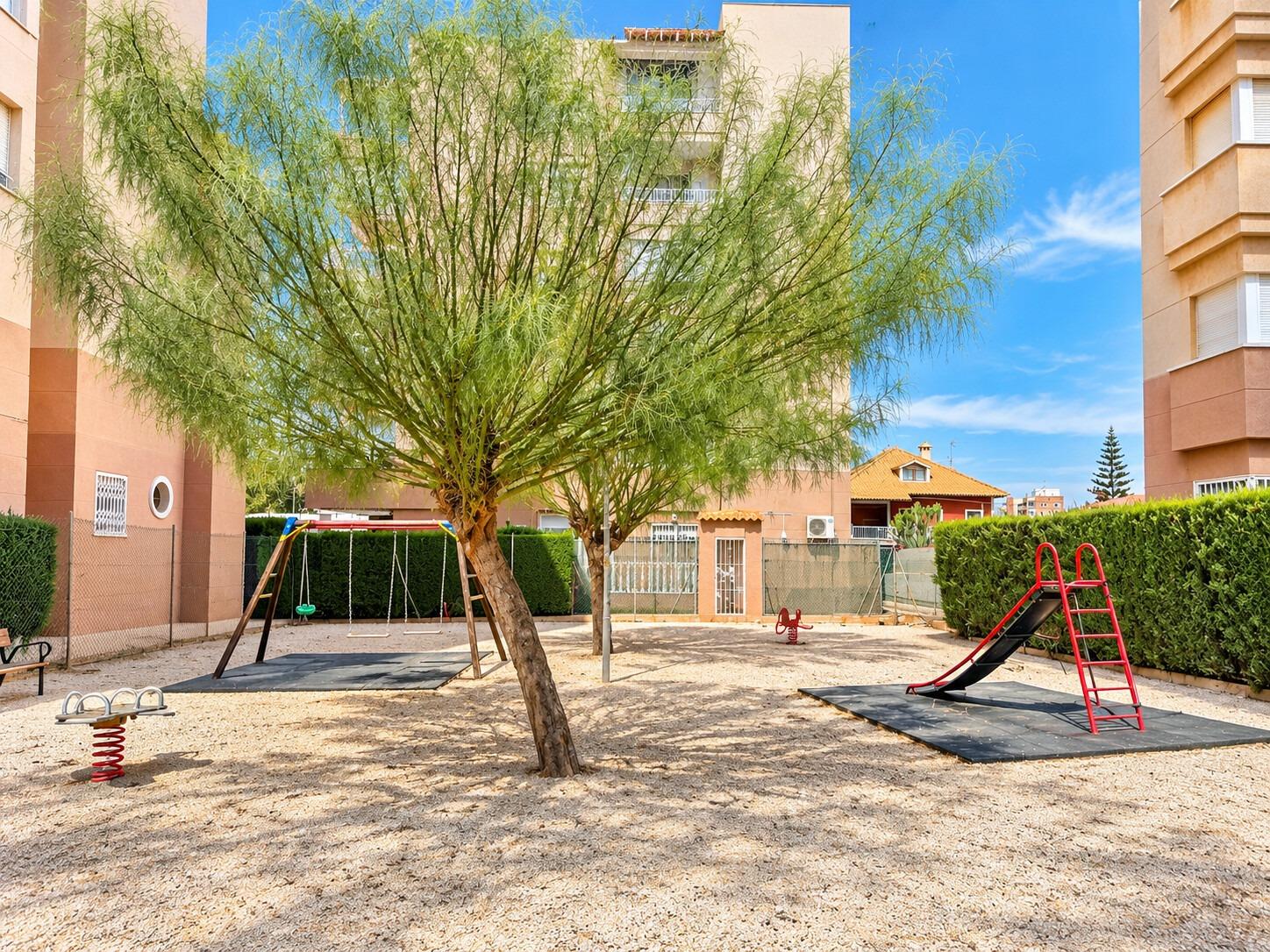 For sale - 2 Bedroom 1 Bathroom Apartment in Torrevieja - Playa Del Cura  - Alicante