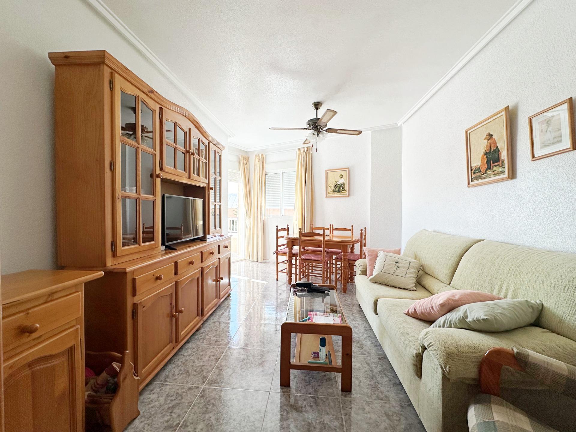 For sale - 2 Bedroom 1 Bathroom Apartment in Torrevieja - Playa Del Cura  - Alicante