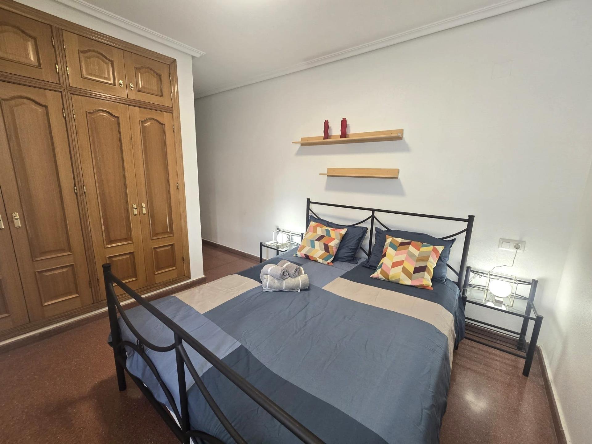 For sale - 3 Bedroom 2 Bathroom Apartment in Torrevieja - Las Piscinas Naturales  - Alicante