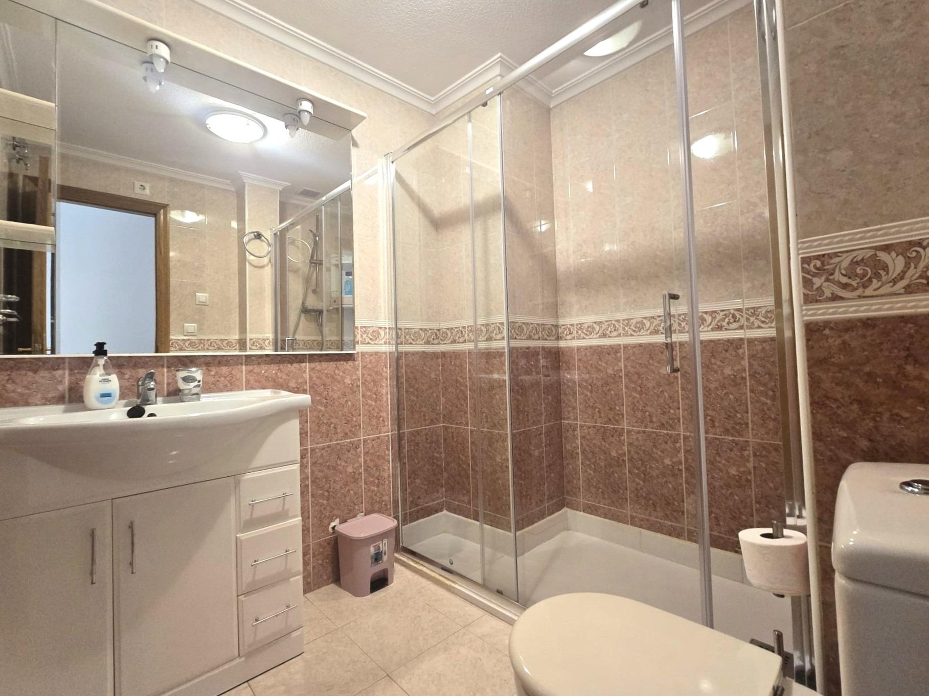 For sale - 3 Bedroom 2 Bathroom Apartment in Torrevieja - Las Piscinas Naturales  - Alicante