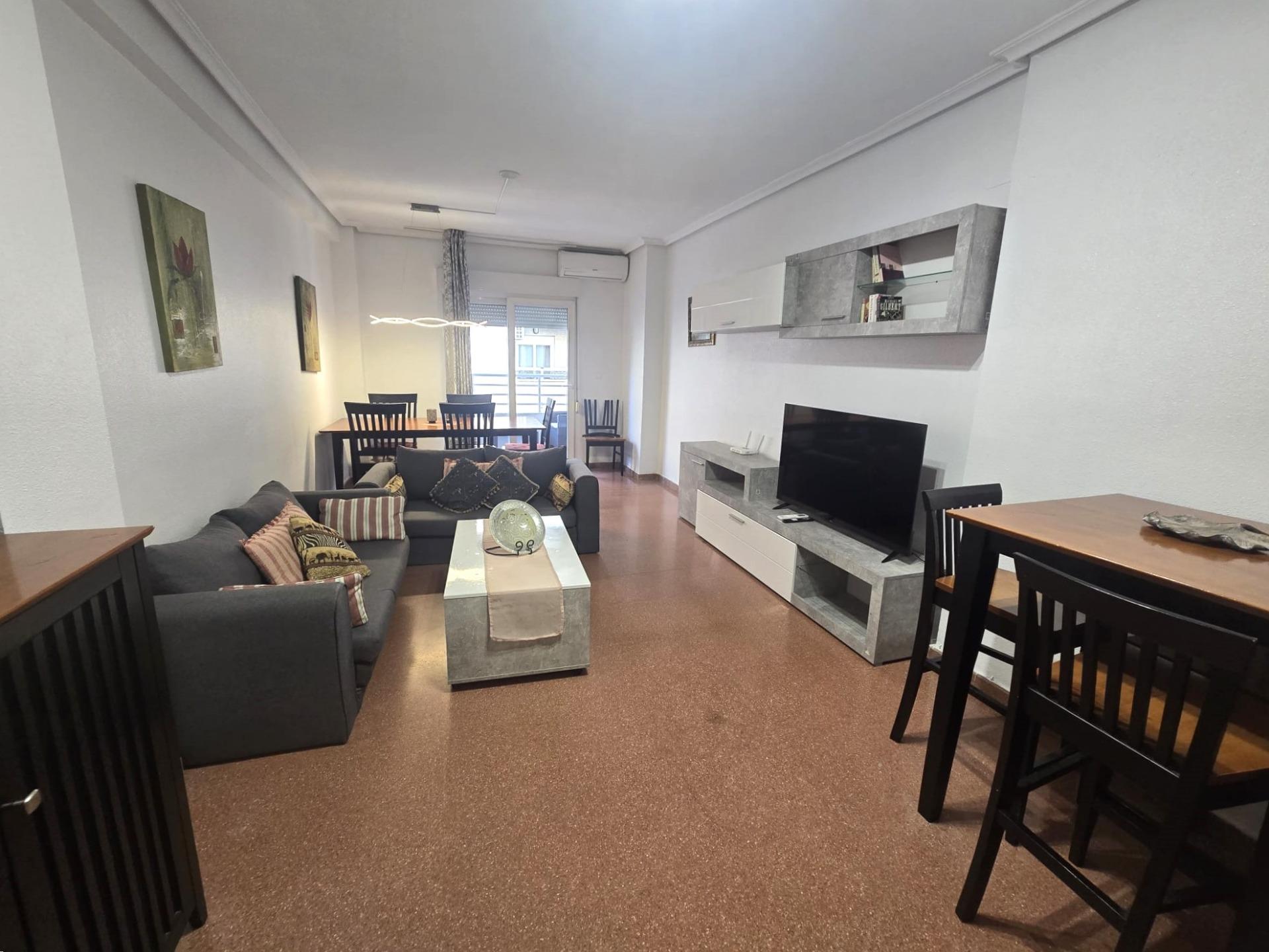 For sale - 3 Bedroom 2 Bathroom Apartment in Torrevieja - Las Piscinas Naturales  - Alicante