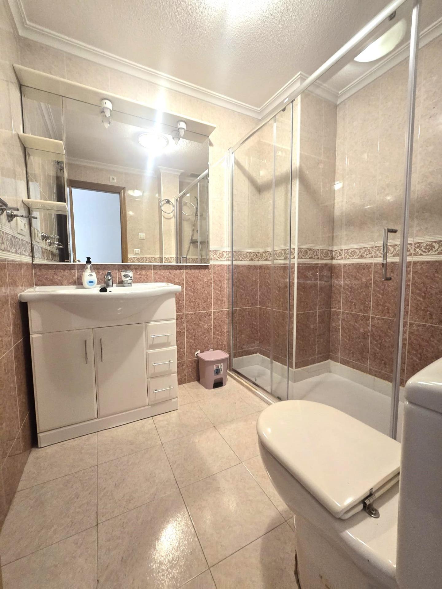 For sale - 3 Bedroom 2 Bathroom Apartment in Torrevieja - Las Piscinas Naturales  - Alicante