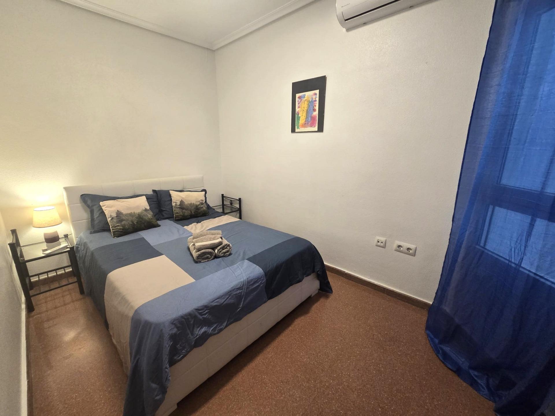 For sale - 3 Bedroom 2 Bathroom Apartment in Torrevieja - Las Piscinas Naturales  - Alicante
