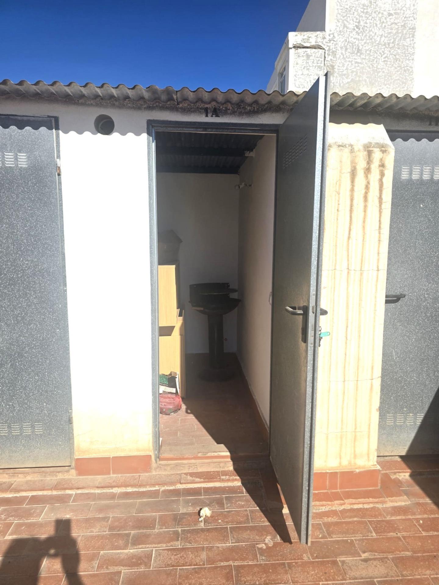 For sale - 3 Bedroom 2 Bathroom Apartment in Torrevieja - Las Piscinas Naturales  - Alicante