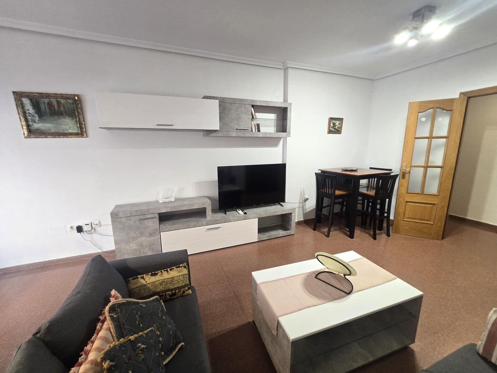 For sale - 3 Bedroom 2 Bathroom Apartment in Torrevieja - Las Piscinas Naturales  - Alicante