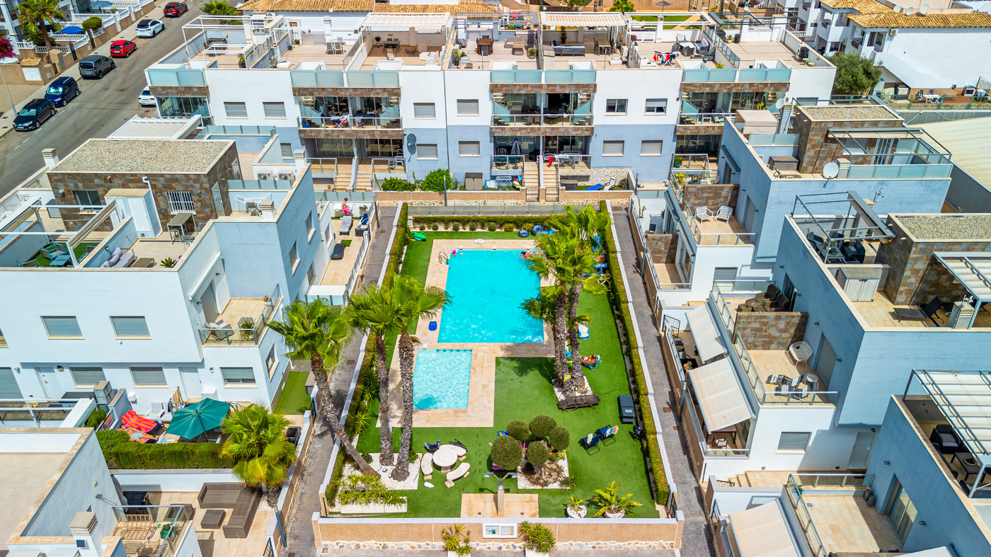 For sale - 2 Bedroom 2 Bathroom Bungalow in Orihuela Costa - Costa Blanca  - Alicante