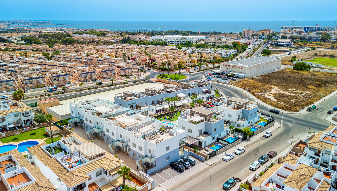 For sale - 2 Bedroom 2 Bathroom Bungalow in Orihuela Costa - Costa Blanca  - Alicante