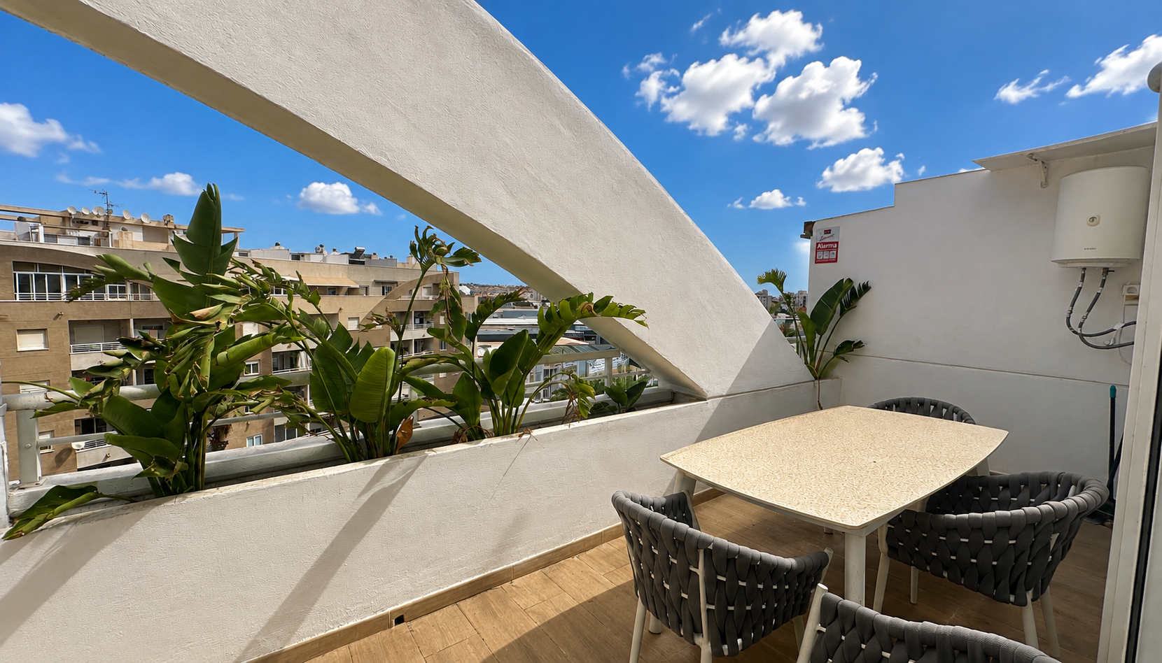 For sale - 2 Bedroom 1 Bathroom Apartment in Torrevieja - Costa Blanca  - Alicante