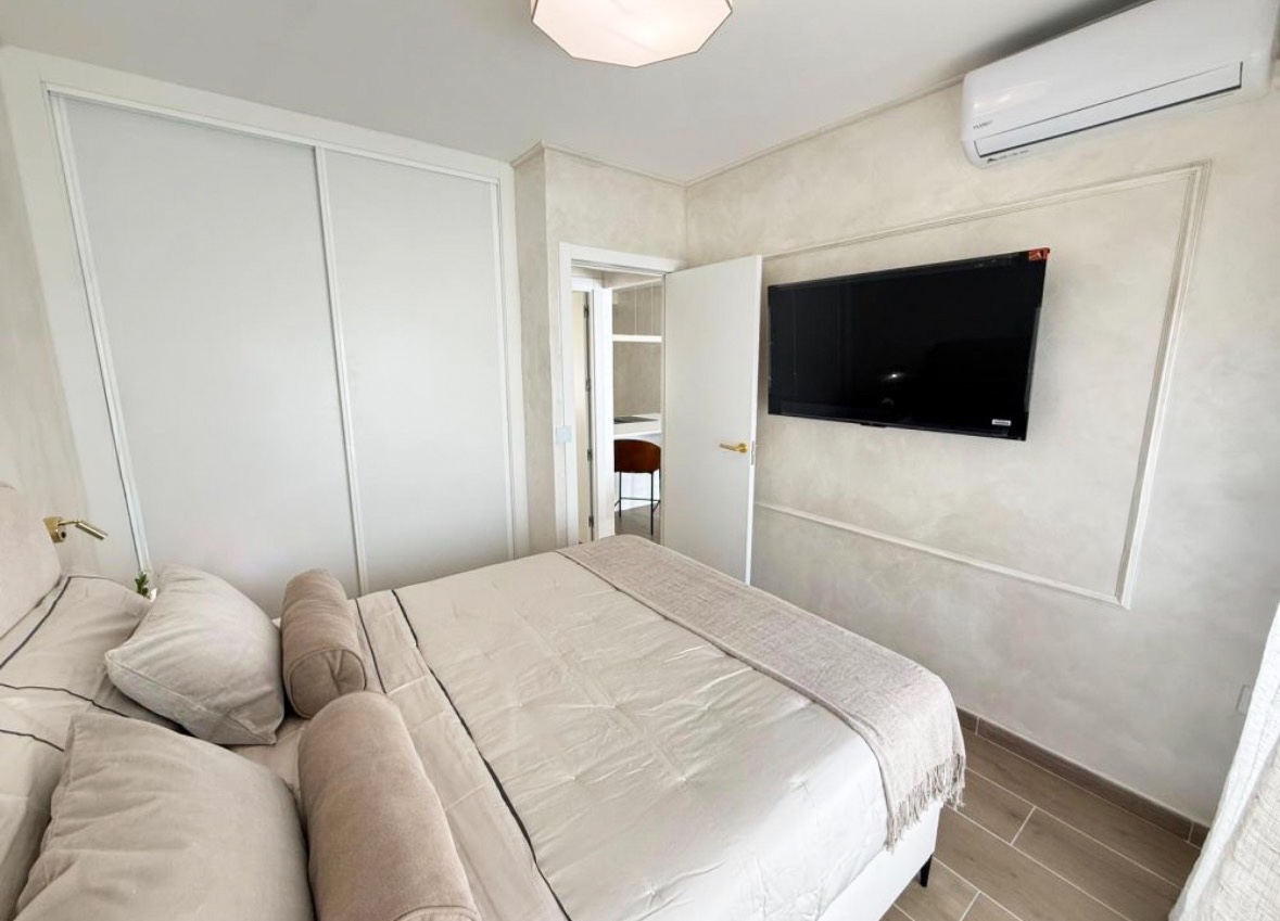 For sale - 2 Bedroom 1 Bathroom Apartment in Torrevieja - Costa Blanca  - Alicante