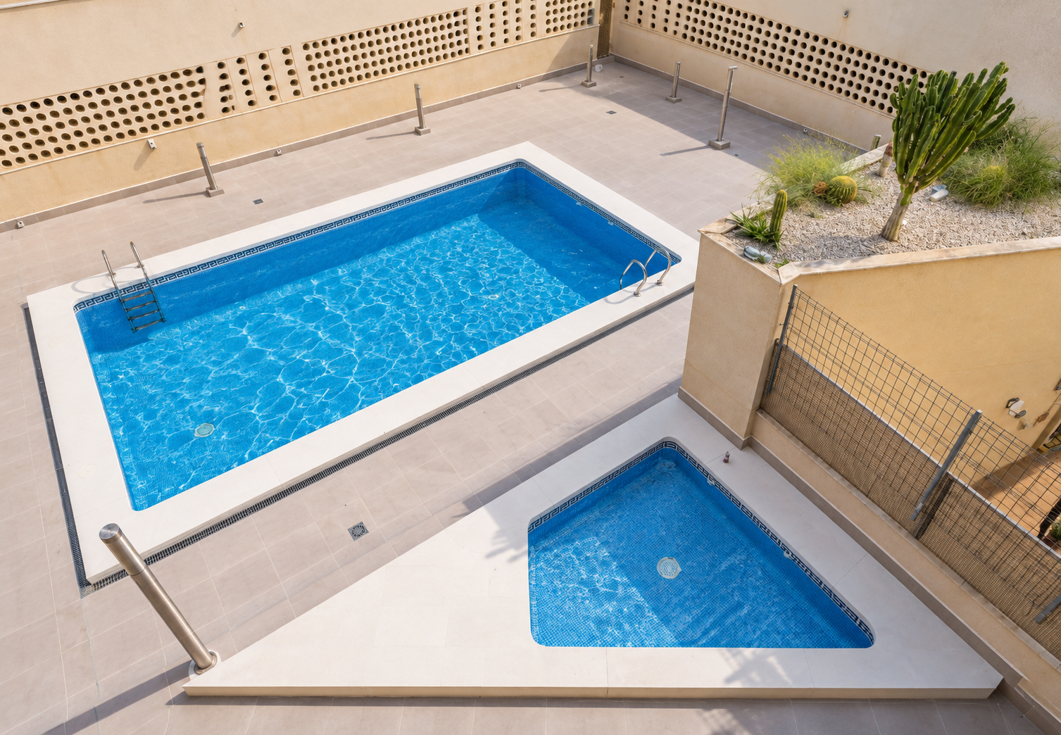 For sale - 3 Bedroom 2 Bathroom Apartment in Torrevieja - Costa Blanca  - Alicante