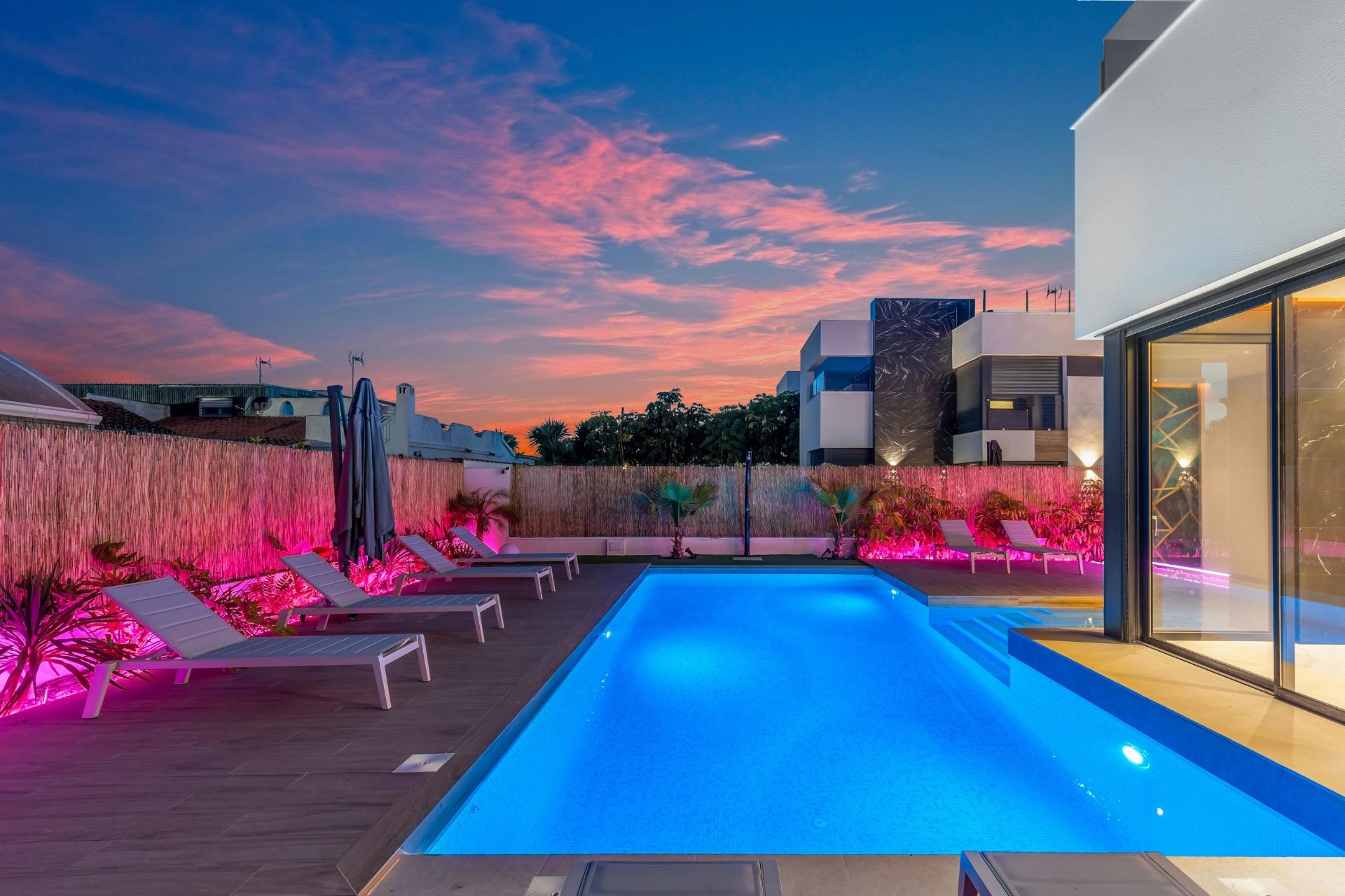 For sale - 3 Bedroom 3 Bathroom Villa in Torrevieja - Torreta Florida  - Alicante