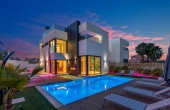 27-30-255-11-612/81221, 3 Bedroom 3 Bathroom Villa in Torrevieja