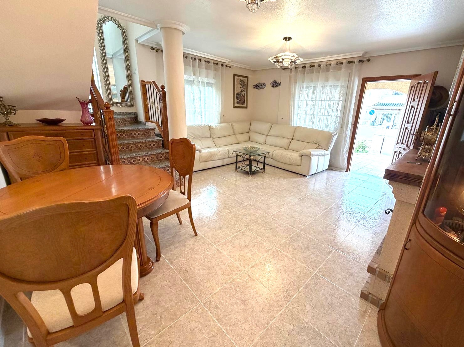 For sale - 3 Bedroom 2 Bathroom Villa in Orihuela Costa - Costa Blanca  - Alicante