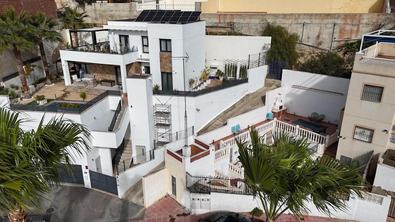 For sale - 3 Bedroom 3 Bathroom Villa in Rojales - Costa Blanca  - Alicante