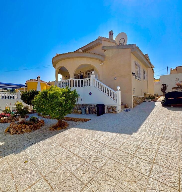 3 Bedroom 2 Bathroom Villa in Rojales