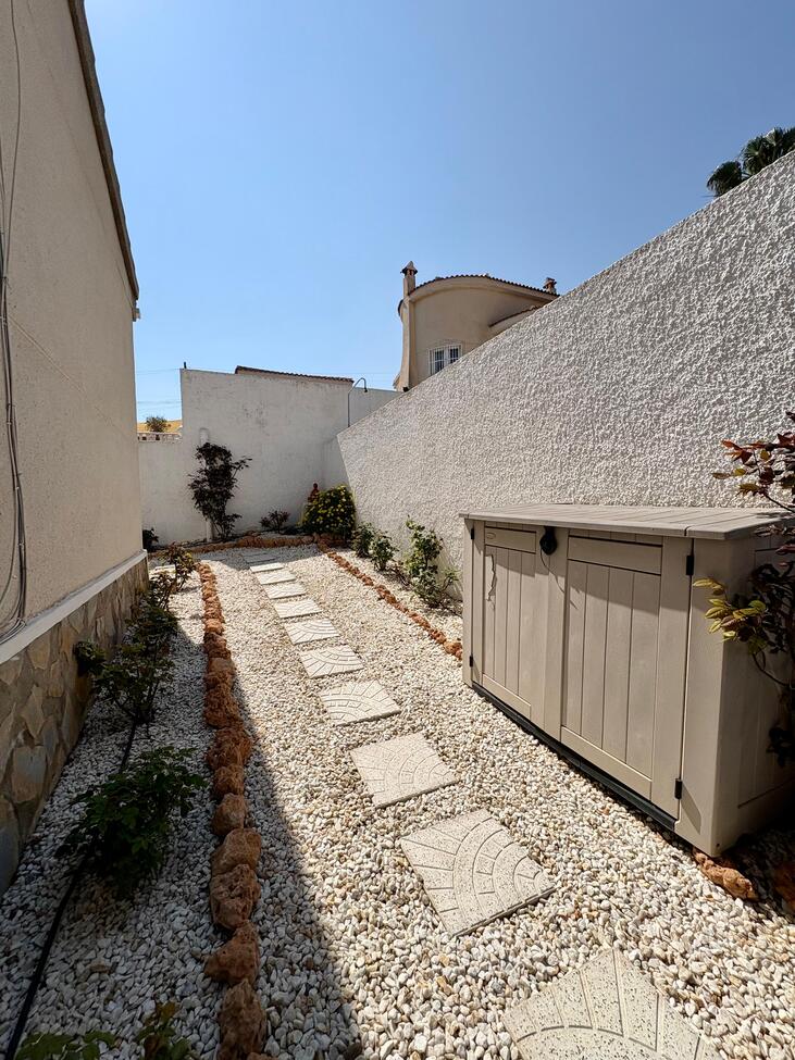 For sale - 3 Bedroom 2 Bathroom Villa in Rojales - Costa Blanca  - Alicante