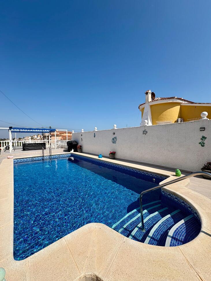 For sale - 3 Bedroom 2 Bathroom Villa in Rojales - Costa Blanca  - Alicante
