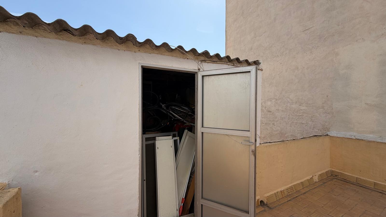 For sale - 3 Bedroom 1 Bathroom Apartment in Torrevieja - Centro  - Alicante