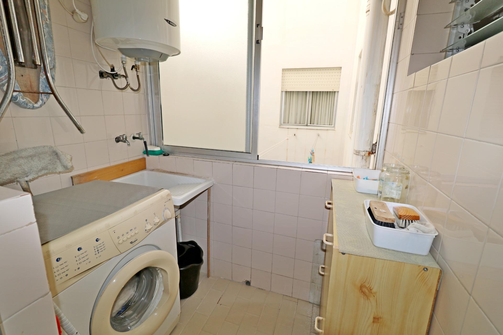 For sale - 3 Bedroom 1 Bathroom Apartment in Torrevieja - Acequion  - Alicante