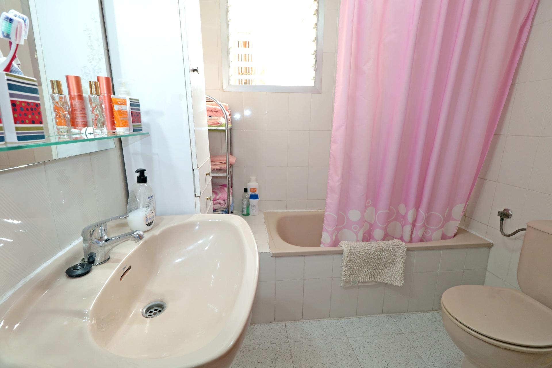 For sale - 3 Bedroom 1 Bathroom Apartment in Torrevieja - Acequion  - Alicante