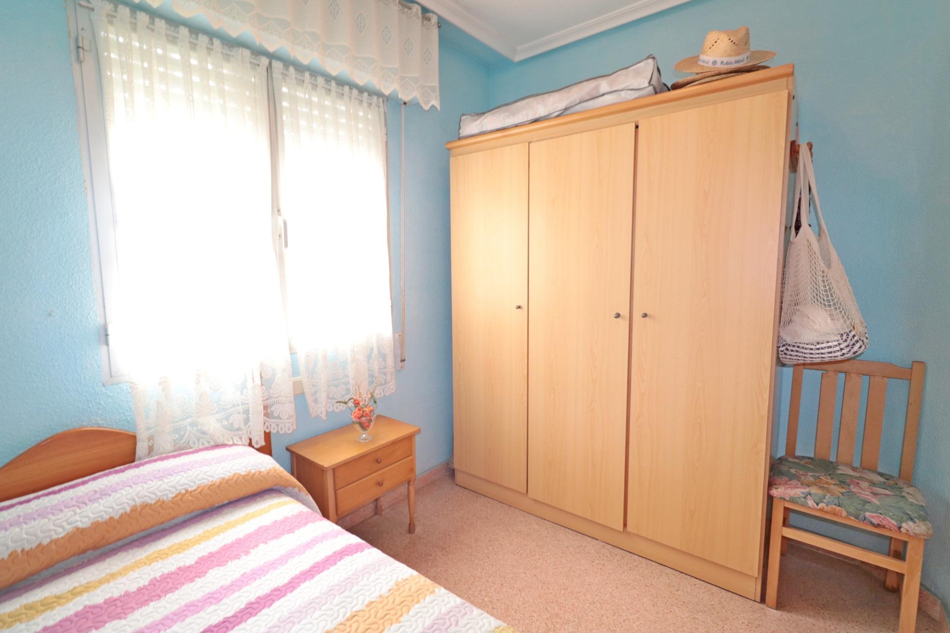For sale - 3 Bedroom 1 Bathroom Apartment in Torrevieja - Acequion  - Alicante