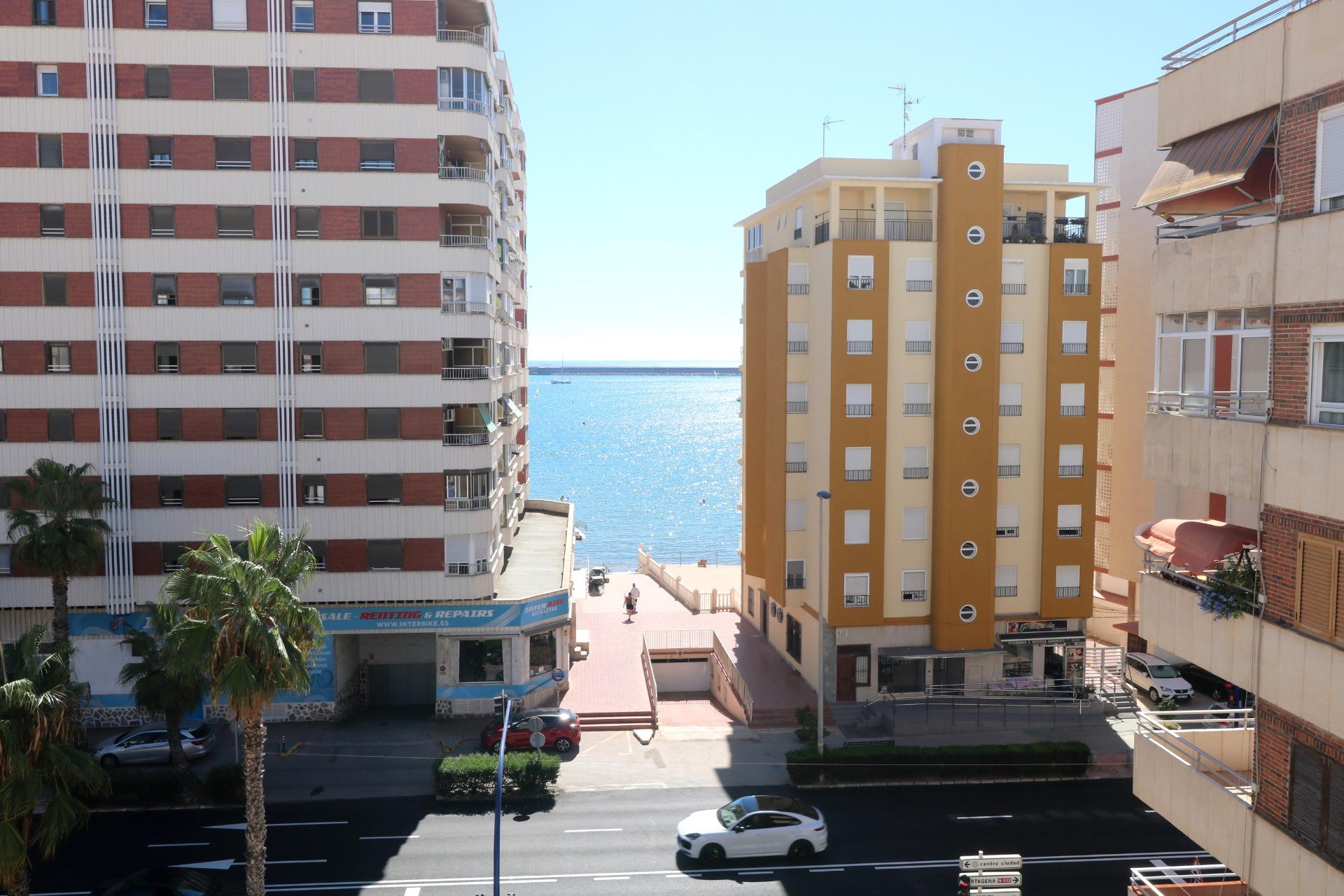 For sale - 3 Bedroom 1 Bathroom Apartment in Torrevieja - Acequion  - Alicante