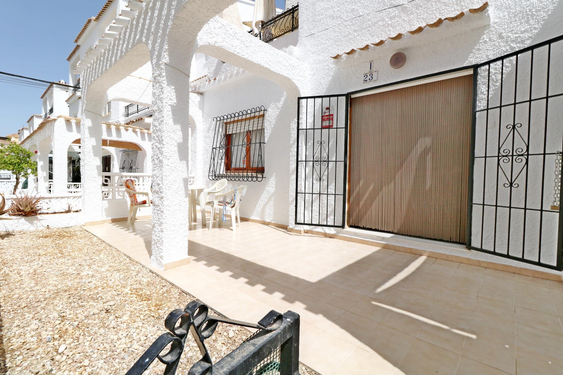For sale - 3 Bedroom 1 Bathroom Bungalow in Torrevieja - El Acequión - Los Náufragos  - Alicante