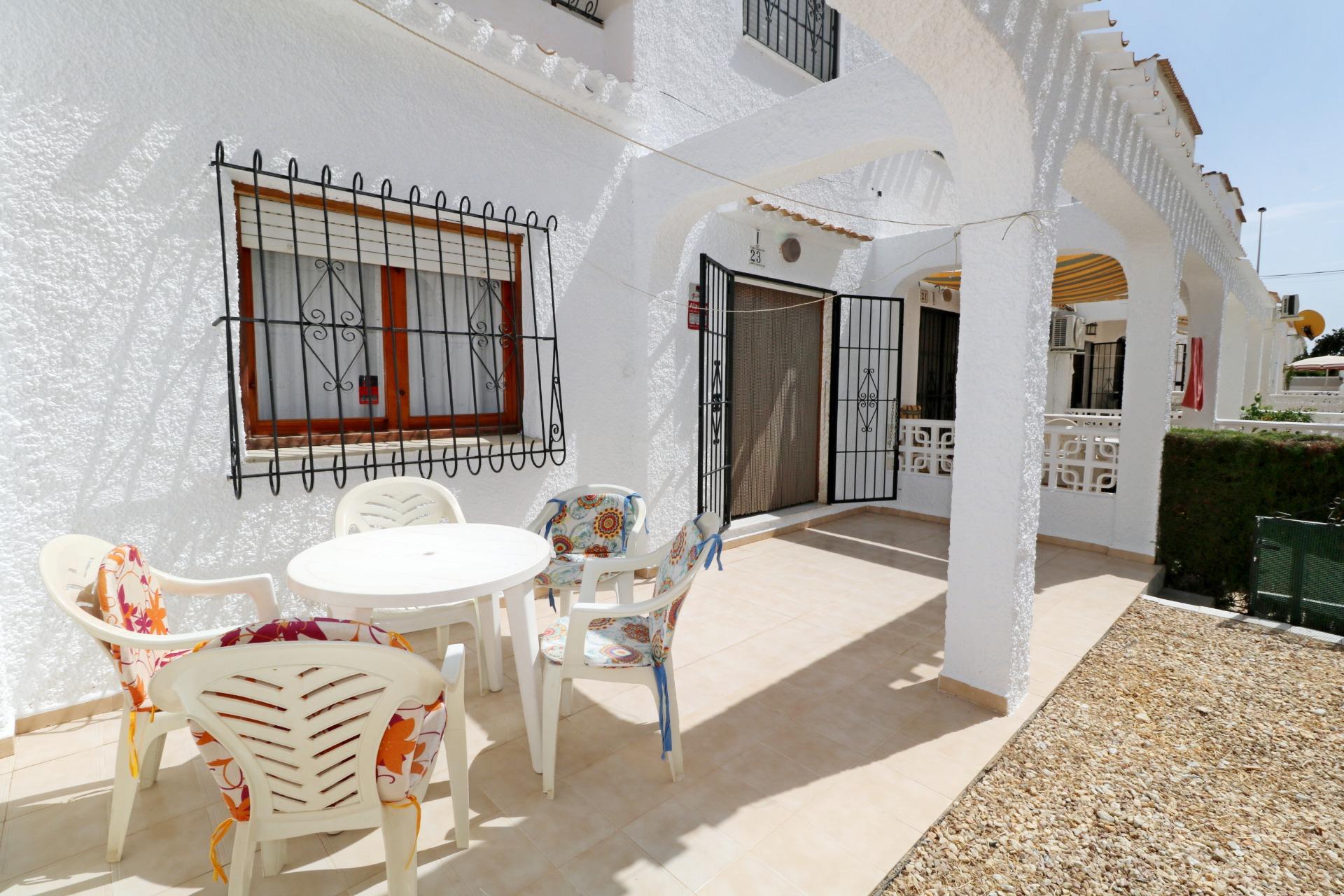 For sale - 3 Bedroom 1 Bathroom Bungalow in Torrevieja - El Acequión - Los Náufragos  - Alicante