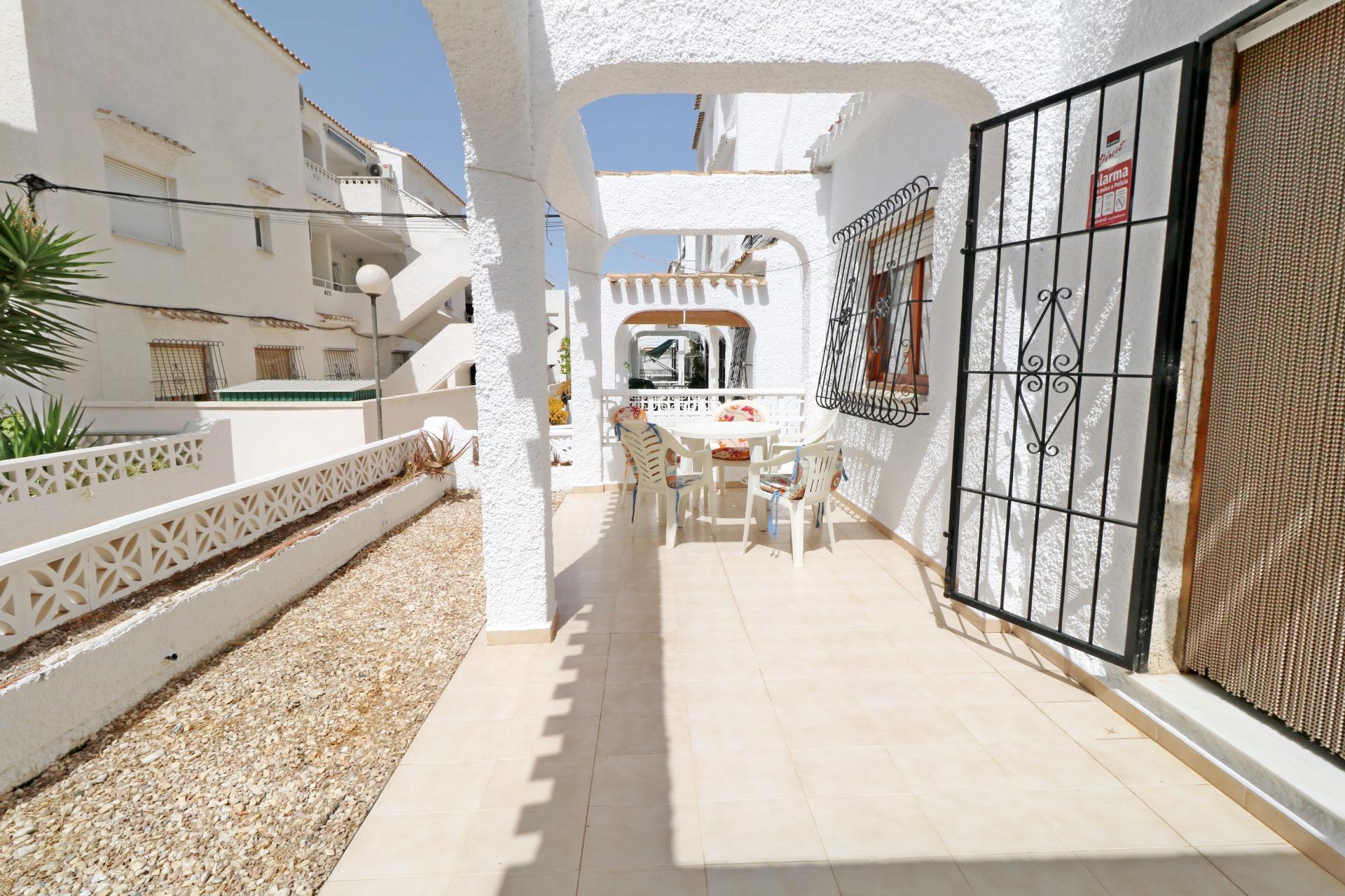 For sale - 3 Bedroom 1 Bathroom Bungalow in Torrevieja - El Acequión - Los Náufragos  - Alicante