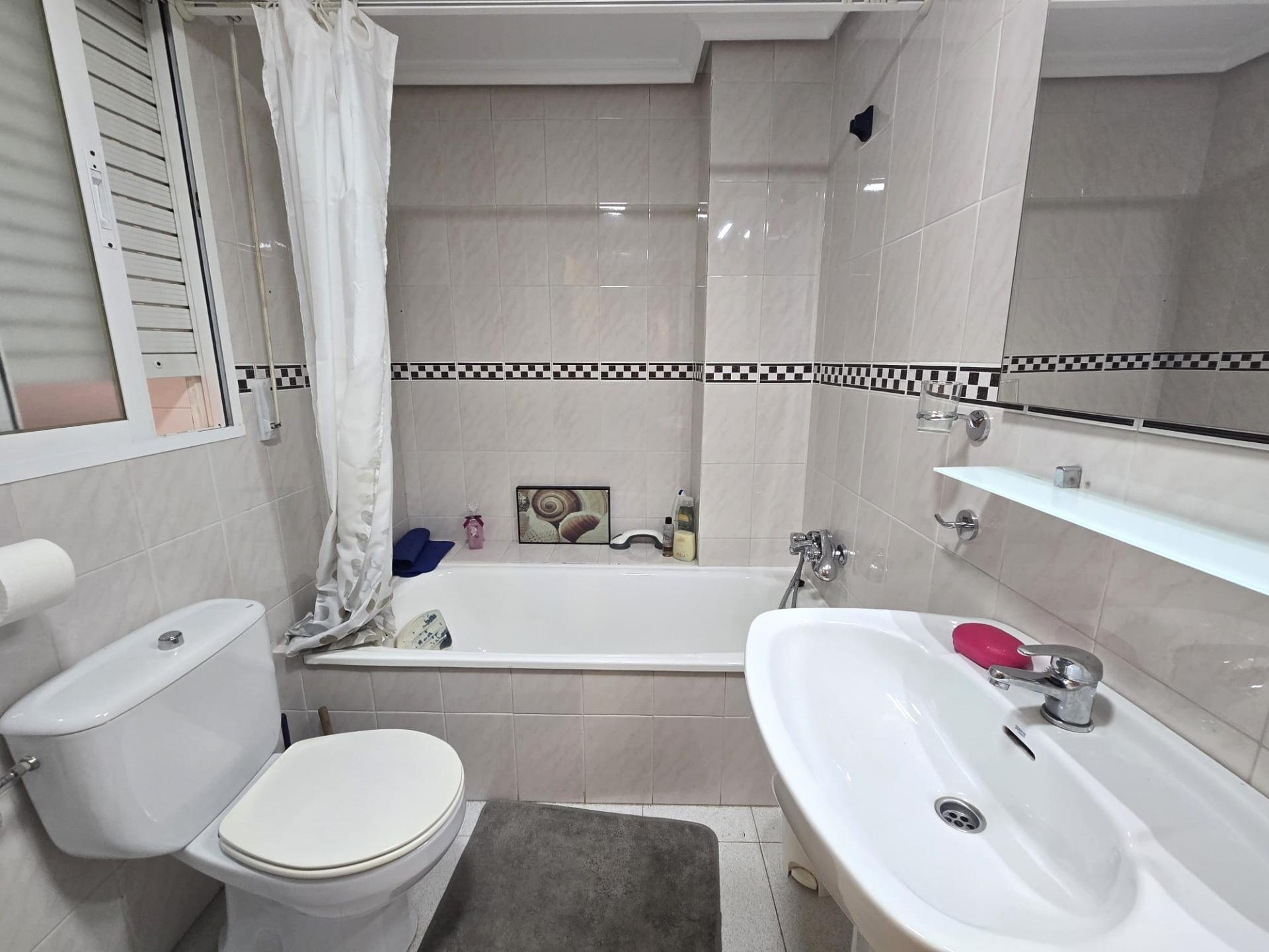 For sale - 2 Bedroom 1 Bathroom Apartment in Torrevieja - La Mata Pueblo  - Alicante