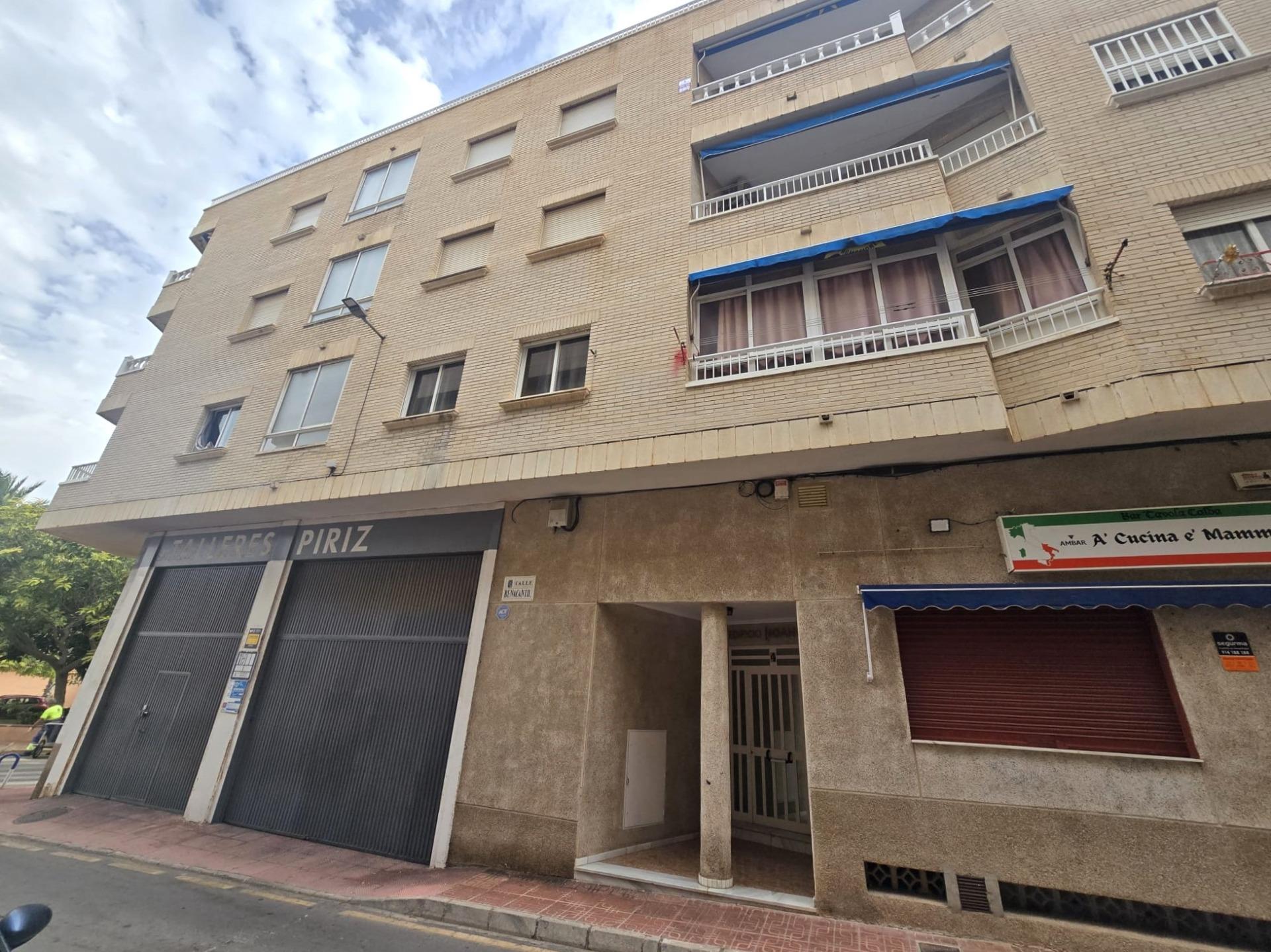 For sale - 2 Bedroom 1 Bathroom Apartment in Torrevieja - La Mata Pueblo  - Alicante