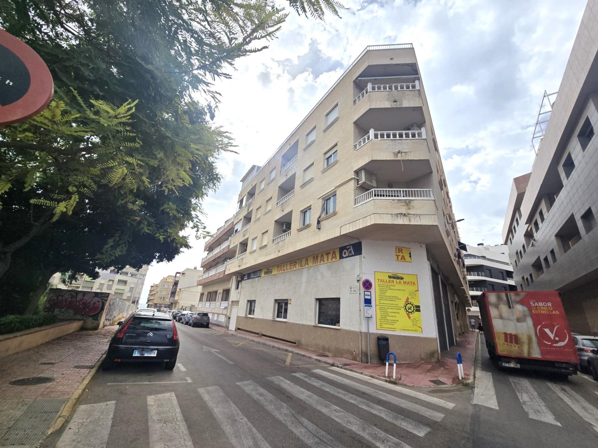 For sale - 2 Bedroom 1 Bathroom Apartment in Torrevieja - La Mata Pueblo  - Alicante
