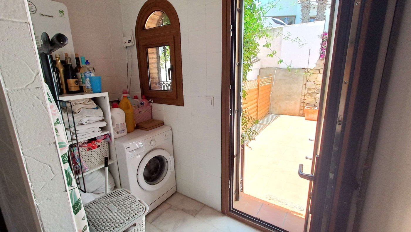 For sale - 3 Bedroom 2 Bathroom Semi Detached in Algorfa - Inland  - Alicante