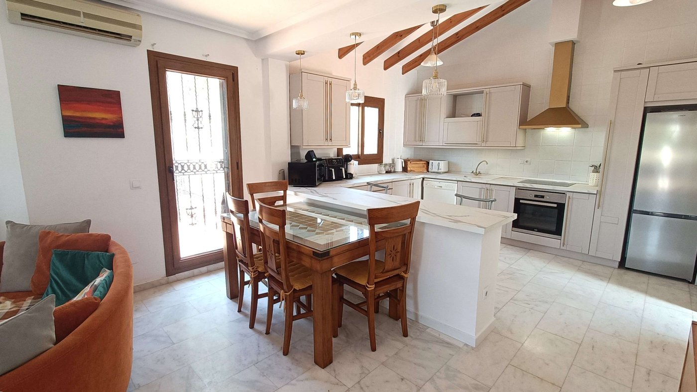 For sale - 3 Bedroom 2 Bathroom Semi Detached in Algorfa - Inland  - Alicante