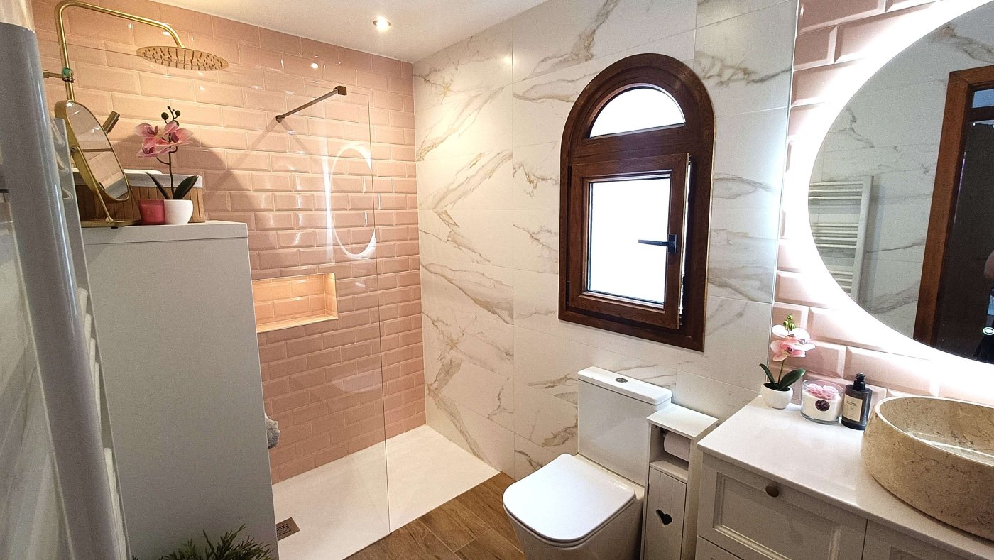 For sale - 3 Bedroom 2 Bathroom Semi Detached in Algorfa - Inland  - Alicante