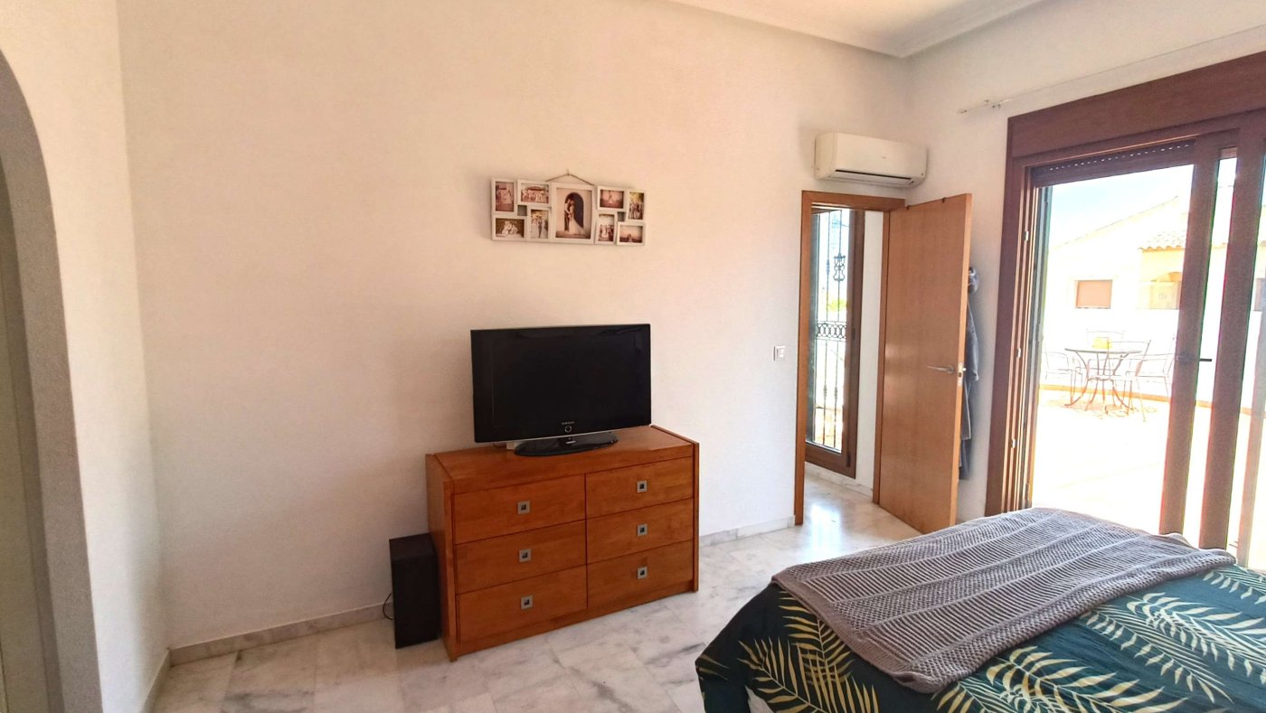 For sale - 3 Bedroom 2 Bathroom Semi Detached in Algorfa - Inland  - Alicante
