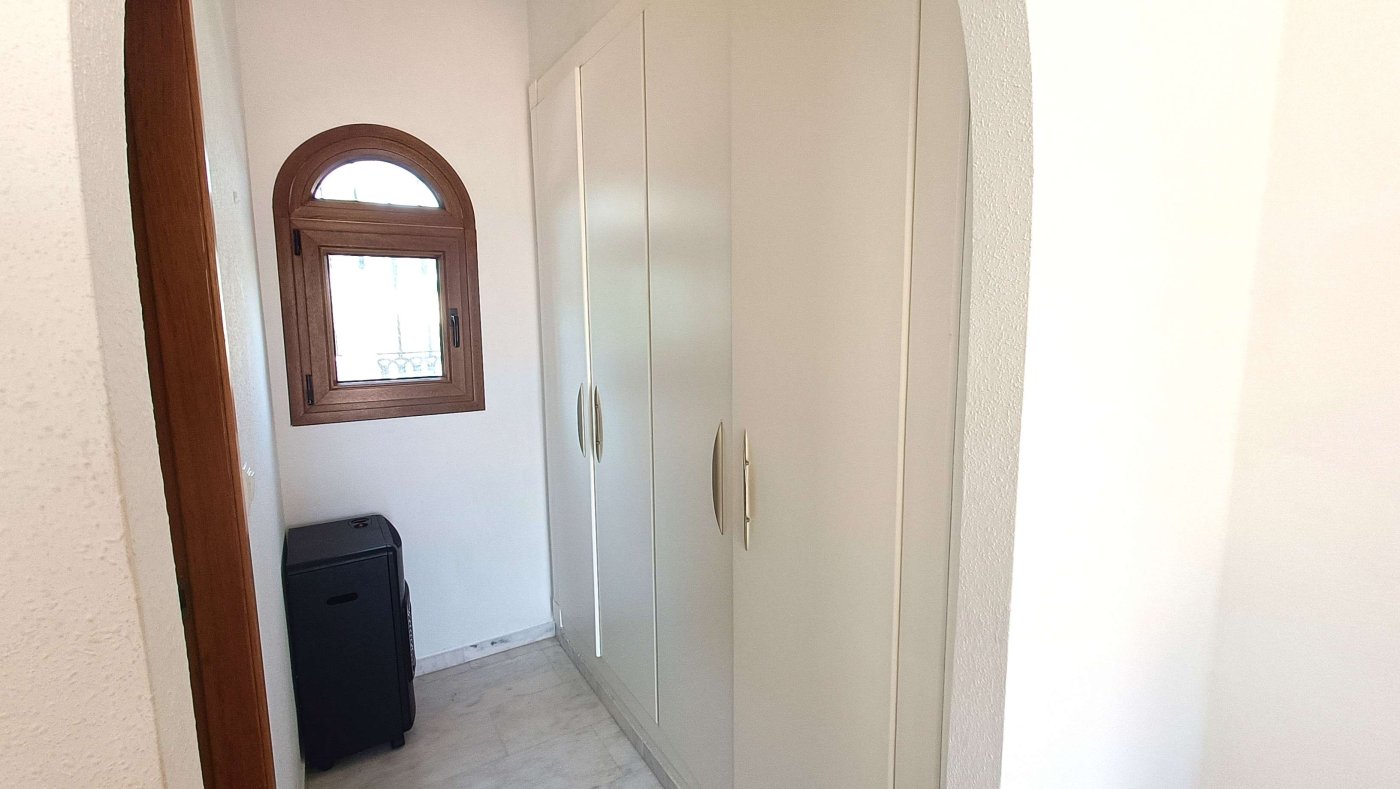 For sale - 3 Bedroom 2 Bathroom Semi Detached in Algorfa - Inland  - Alicante