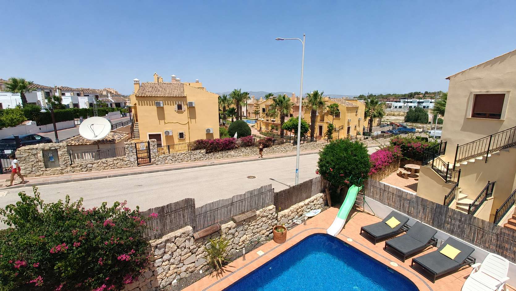 For sale - 3 Bedroom 2 Bathroom Semi Detached in Algorfa - Inland  - Alicante