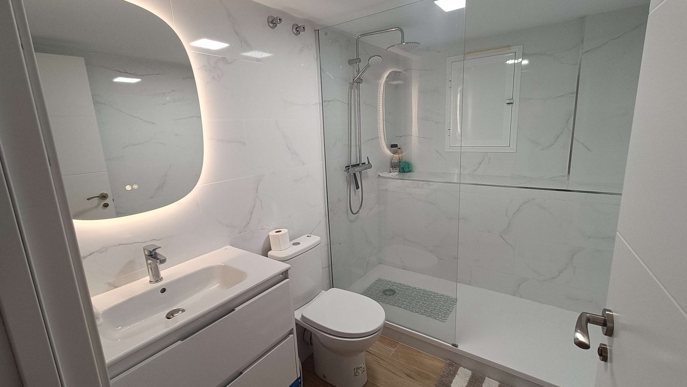 For sale - 3 Bedroom 2 Bathroom Semi Detached in Algorfa - Inland  - Alicante